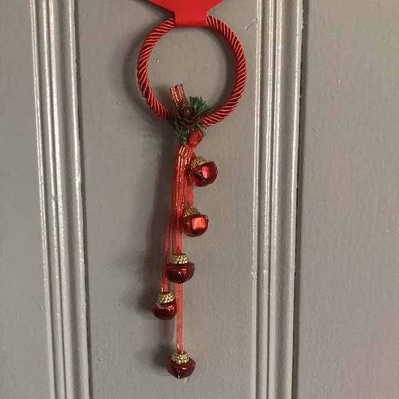 NWT Red Holiday Door Knob Hanger w/ all Red Metal Bells & w/ Pine Cone Bow - Picture 1 of 6